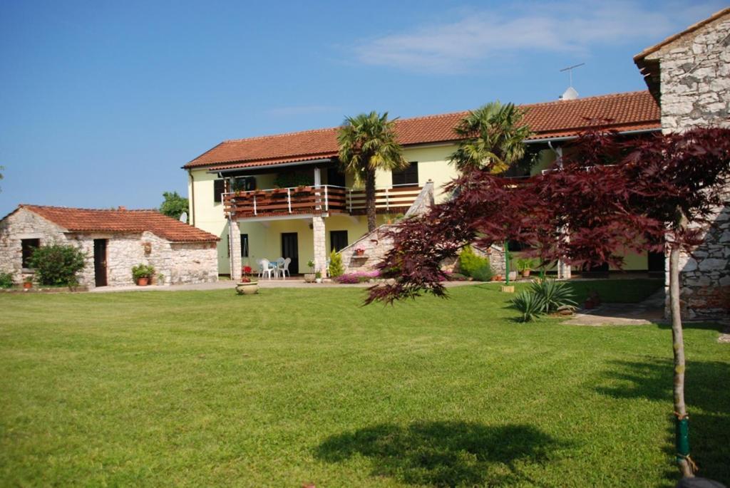 אומאג Moratto'S Apartments מראה חיצוני תמונה